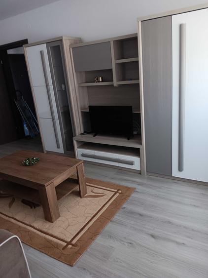 Apartament cu 2 camere decomandat în Exterior Vest