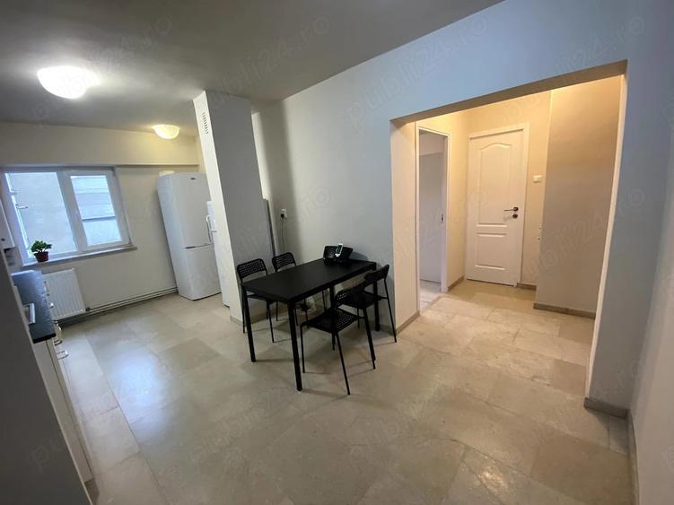 Apartament cu 3 camere decomandat în Răcădău