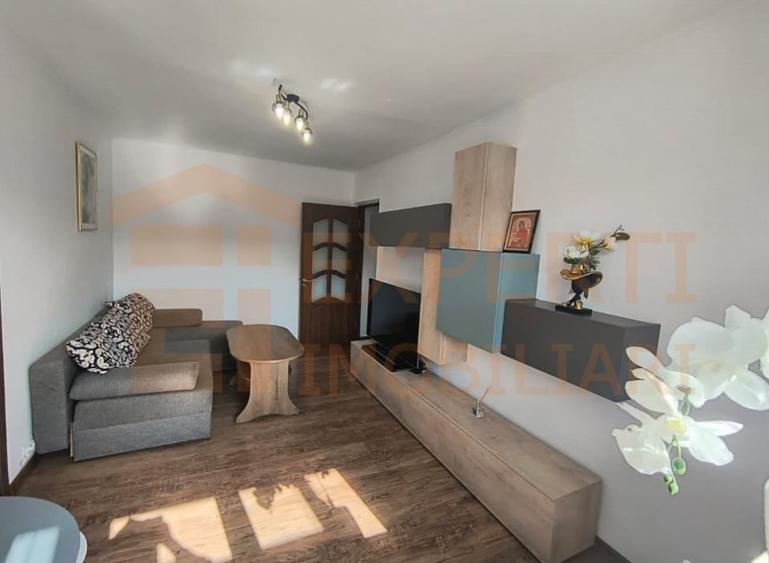 Apartament cu 2 camere semidecomandat, mobilat în Tomis Nord