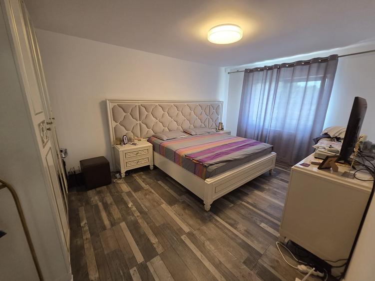 Apartament cu 2 camere decomandat în Nicolina
