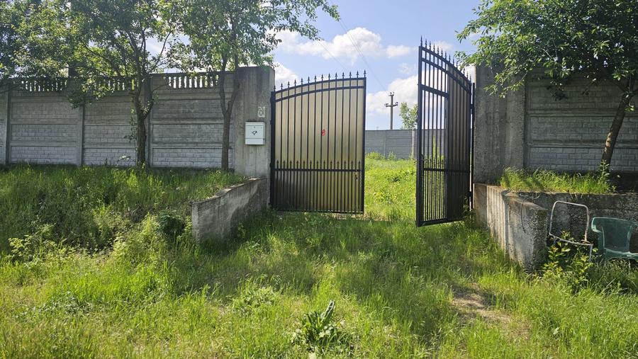 Vand teren In Comuna petrechioaia , sat surlari - 2