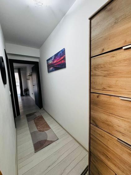 Apartament cu o camera , zona Visani , la strada pricipala , statie de autobuz , magazine , gradinita , mai multe detali la telefon , 0749375067 !!!! - 1