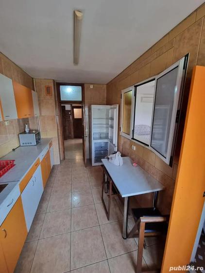 Inchiriez apartament 3 camere zona Republicii Ploie?ti - 2