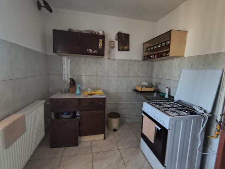 Apartament cu 3 camere decomandat în Dacia