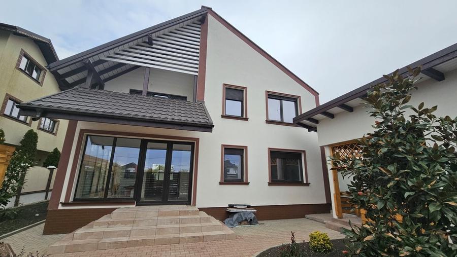 De vanzare Casa Individuala Saftica - 3