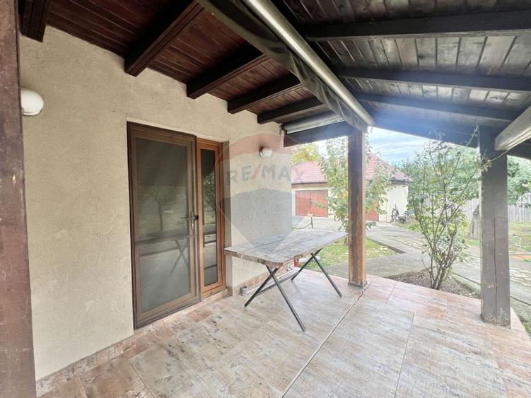 Casa de lemn cu teren generos de 1312 mp de vanzare in Fundulea - 13