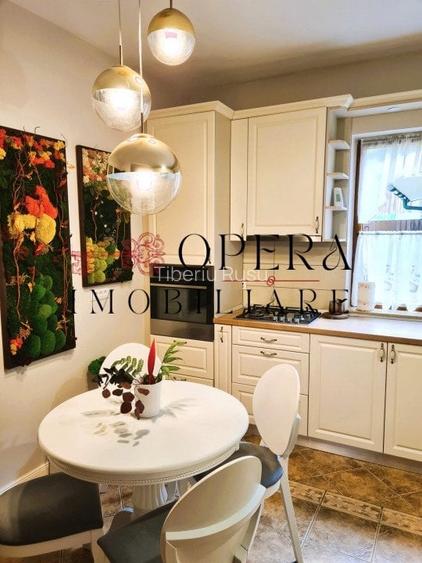 Vila 5 camere, de vanzare, zona Tatarasi - Iasi Vila 5 camere, de vanzare, zona Tatarasi - Iasi