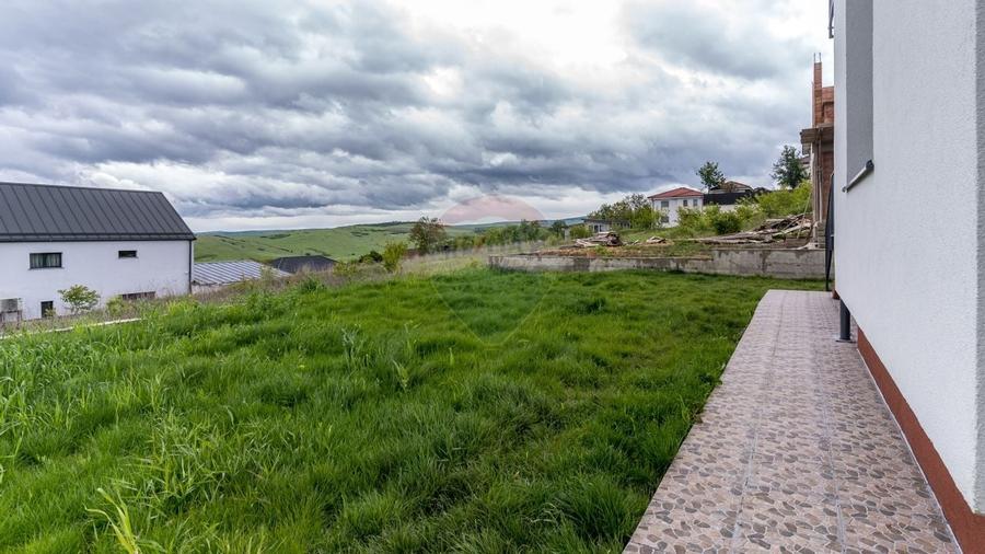 Casa individuala, arhitectura moderna, compartimentare superba, com 0 - 4