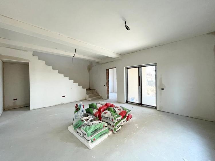 Duplex 5 camere, toate utilitatile - Mosnita - 2