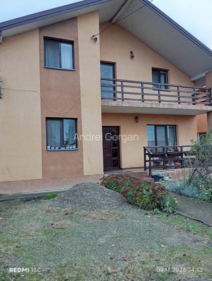 Casa cu 4 camere in Lunca Cetatuii