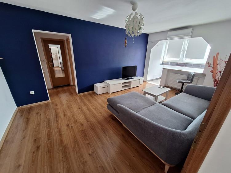 Inchiriez apartament 2 camere ,ultra central Piata Mihai Viteazu - 1