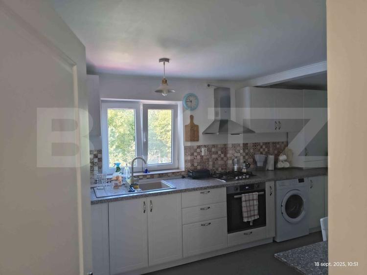 Apartament tip vilă, renovat complet, cu terasă și parcare – Baciu Regal - 9