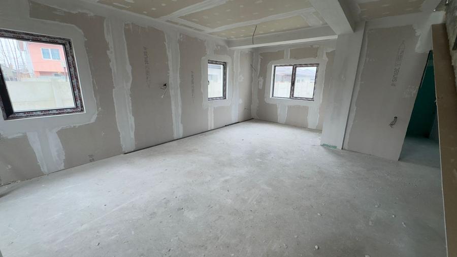 CASA INDIVIDUALA GLINA, INCALZIRE PARDOSEALA, TEREN 325 MP, COMIS 0% - 9