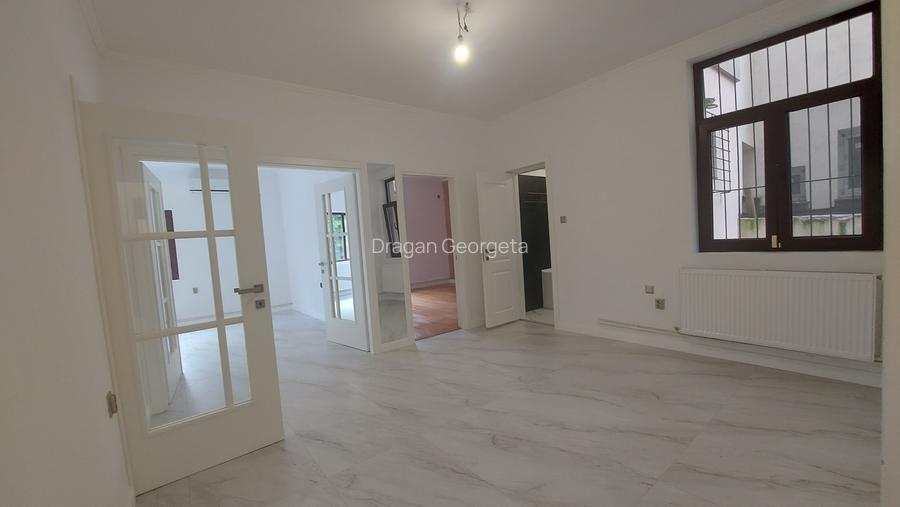 METROU TINERETULUI- vanzare 3 camere LUX in VILA