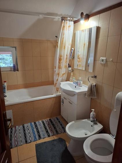 Casă cu Teren 600 Mp în Central
