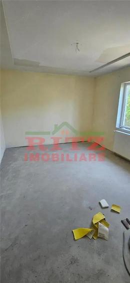 Nou! Ap. 3 cam., S= 76 mp, zona Gara-Caracal! - 8