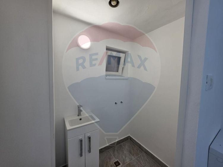 Spatiu comercial Piata Avram Iancu trafic pietonal - 12