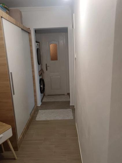 Apartament 3 camere decomandat Poarta 6 | Etaj 1 - 1