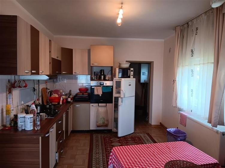 Chiperesti  Tomesti  Vila P+E SU=236mp 5 dormitoare living doua bai garaj TEREN - 5