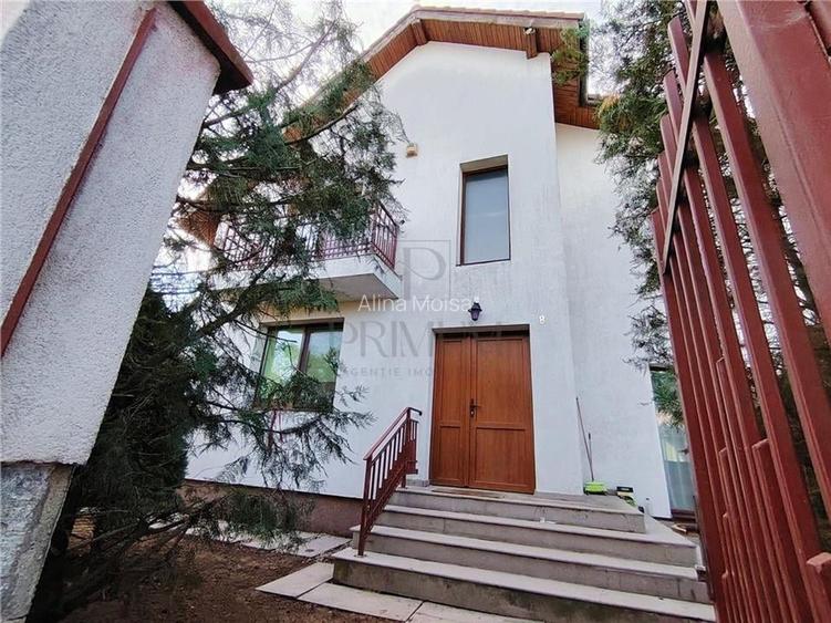 Casa individuala - 6 camere - locatie excelenta - 220 mp utili - garaj