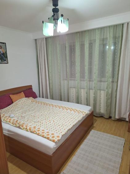 Inchiriez apartament 3 camere - 7