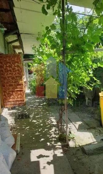 zona Liceu Balcescu Casa caramida+boltari cu teren=158 mp, Deschidere 8,8m - 4