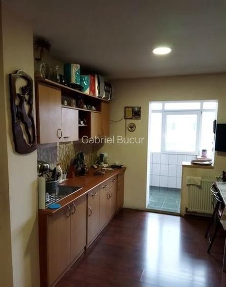 Vanzare Apartament 2 Camere Decomandat Aparatorii Patriei-Anton Bacalbasa