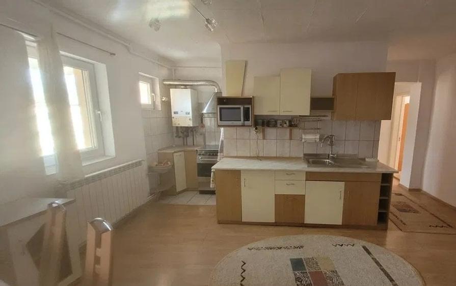 Aparatament 3 camere  decomandat , zona  Cetate - 7