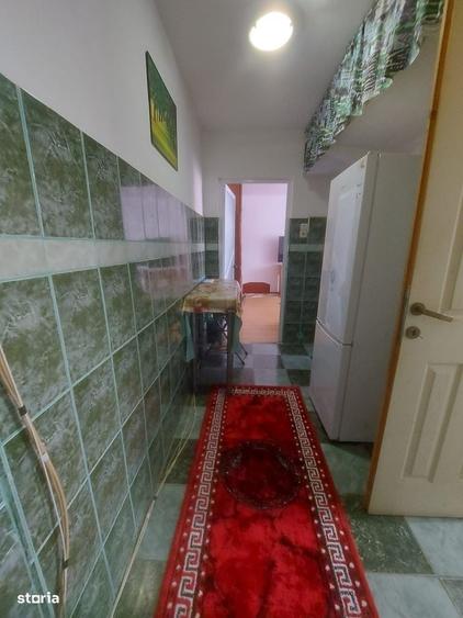 Apartament cu 3 camere nedecomandat în Micro 11
