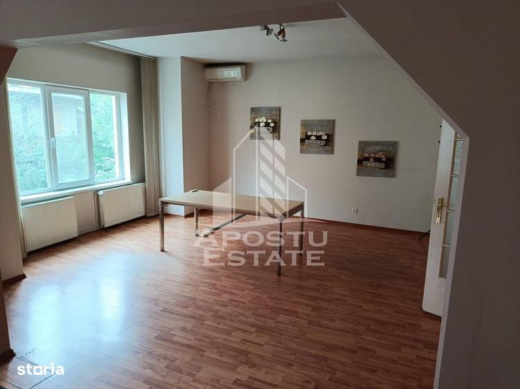 Apartament cu 4 camere în Cetății