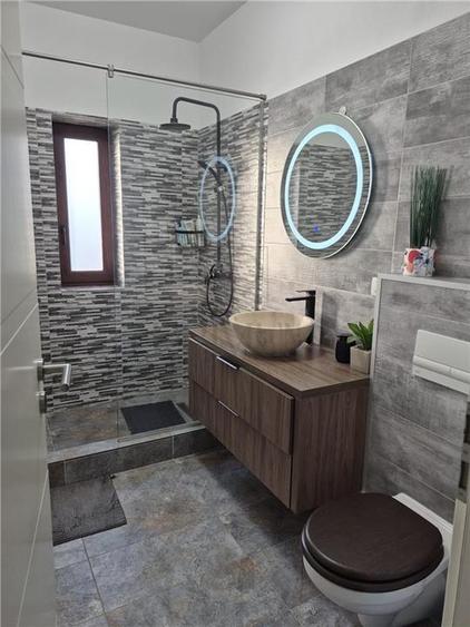 GIROC - 3 CAMERE - 2 LOCURI DE PARCARE - MOBILAT SI UTILAT - POD PROPRIU - 5