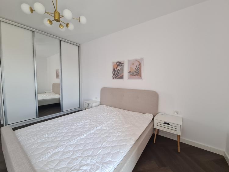Apartament luminos,  zona  buna, bine compartimentat, mobilat, prima inchirere. - 12
