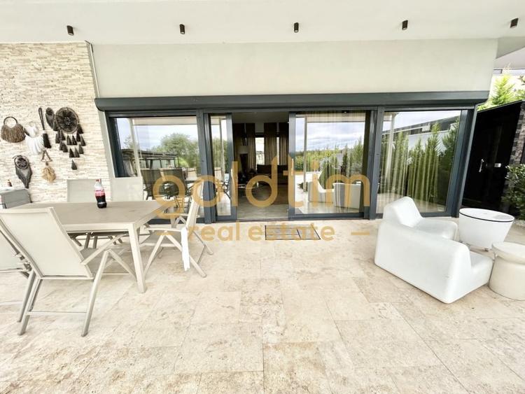 VILA SUPERBA/MOBILATA/UTILATA/PISCINA/CURTE 3000 MP/IESIRE LA LAC - 26