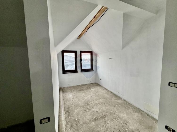 Casă / Vilă Caisului 90% gata - 9