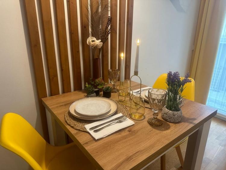 Oportunitate !!! Apartament 42 mp. cu 2 dormitoare  compartimentat excelent ! - 2