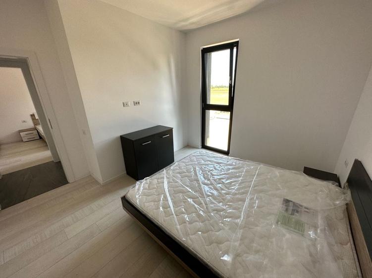 Apartament cu 3 camere decomandat în Torontalului