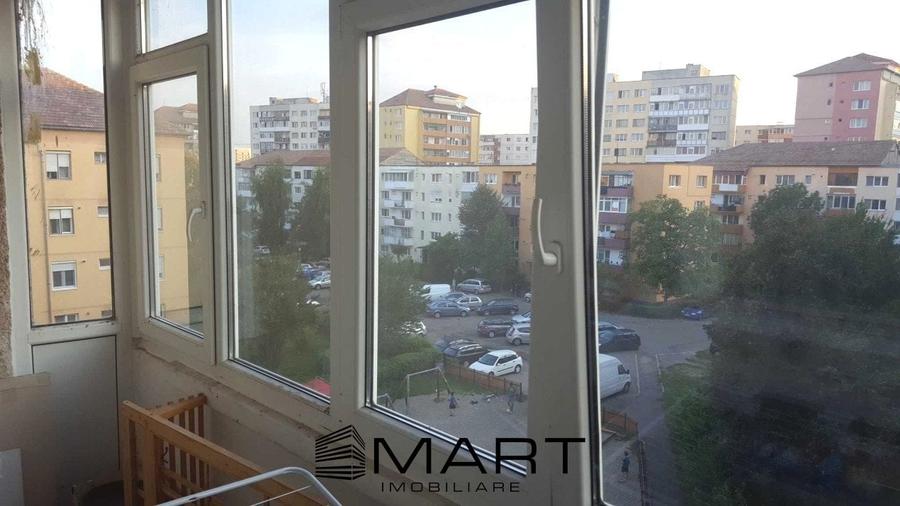 Apartament 2 camere decomandate zona Cedonia - 1