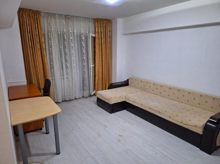 Aparatorii Patriei,Metrou,bl.1984,reabilitat,et.2/8,Amenajat,mobilat,complet - 1