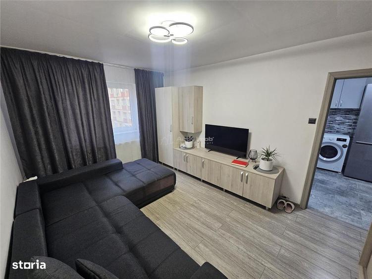 Resita, Garsoniera, Renovata, Mobilata+Utilata, Et. 2, Micro 4 - 13