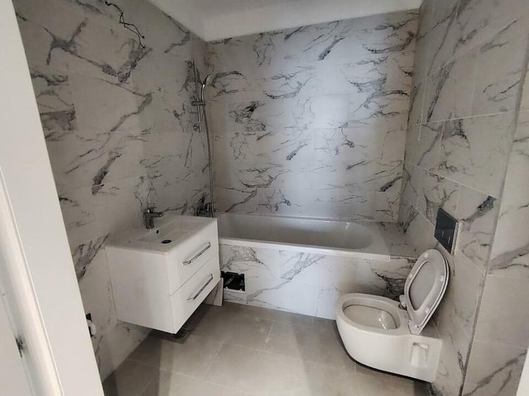 Zona Pădurii Băneasa:Apartament 3 Camere - 8