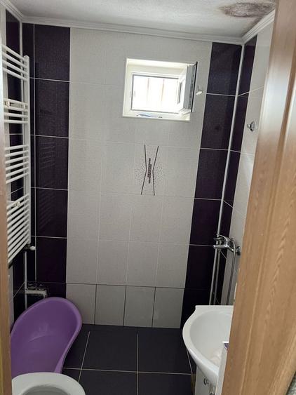 Salut vand apartament 2 camere 2 baii un salon si bucatarie - 2