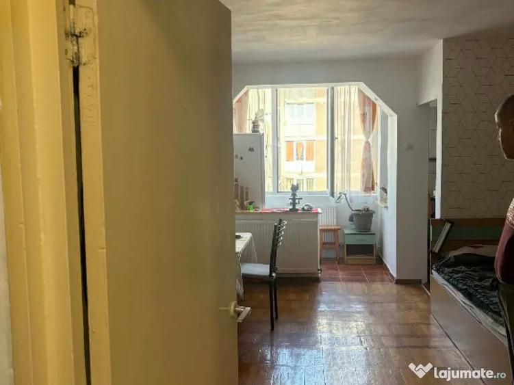 Garsoniera zona ASTRA - 3