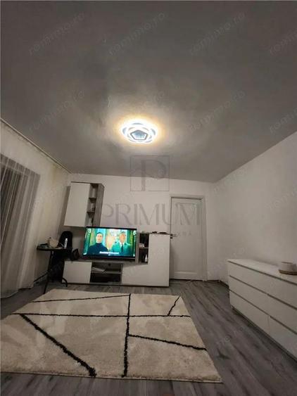 UMT - 3 CAM - DECOMANDAT - ETJ.2 - 2 BAI - RENOVAT MOBILAT - CENTRALA - IZOLAT - 1