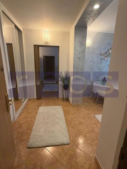 Apartament cu 3 camere semidecomandat, mobilat în Dristor