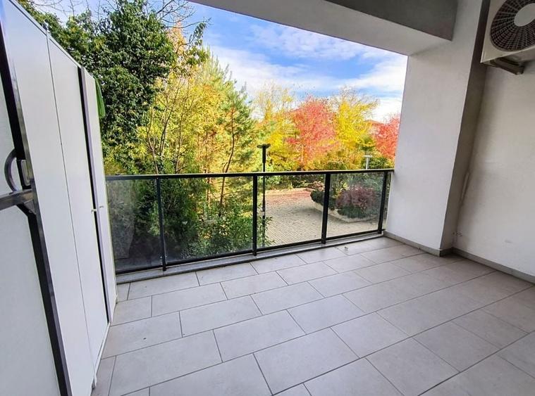 Iancu Nicolae- Gradina Zoologica- Jolie Ville- Loc parcare - 4