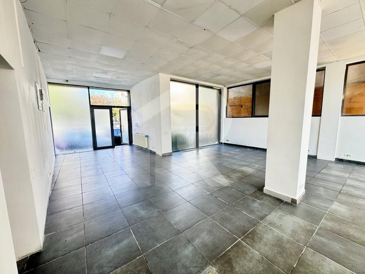Spatiu comercial/birouri de inchiriere, P+1+M, 260 mp, deschidere dubla, curte - 3