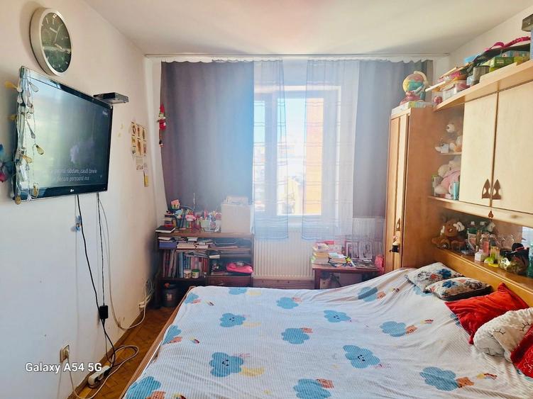 inchiriez apartament 3 camere +mansarda ultra central - 4