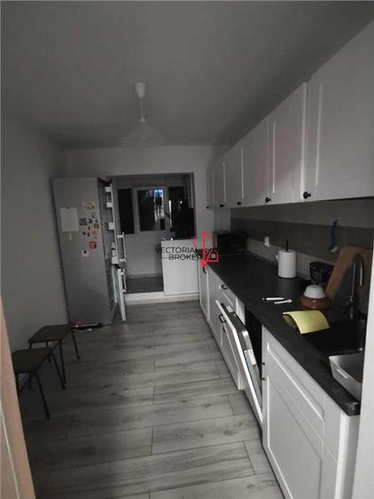 Apartament Spațios cu 4 Camere | Etaj 5/8 | Bloc Reabilitat cu Lifturi | Co - 8