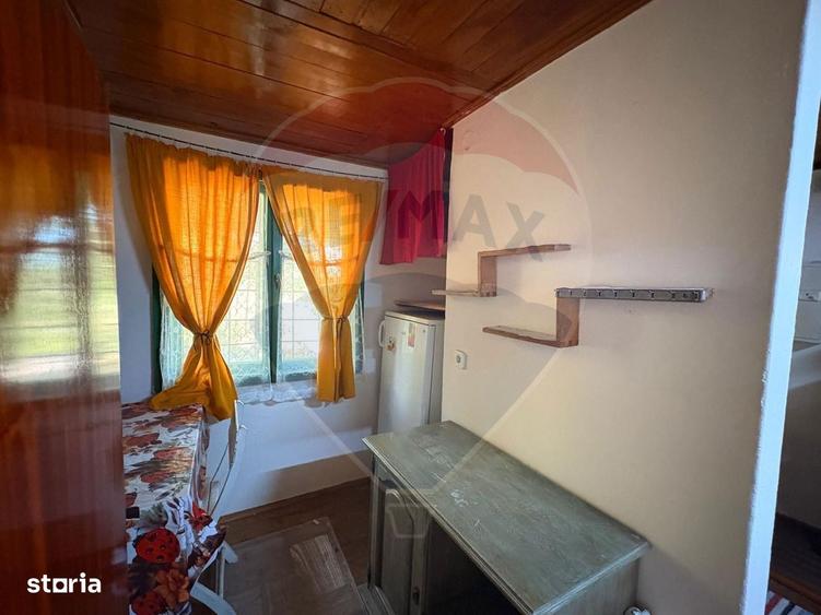 Teren intravilan 589 mp si cabana din caramida in Cuvin - 5