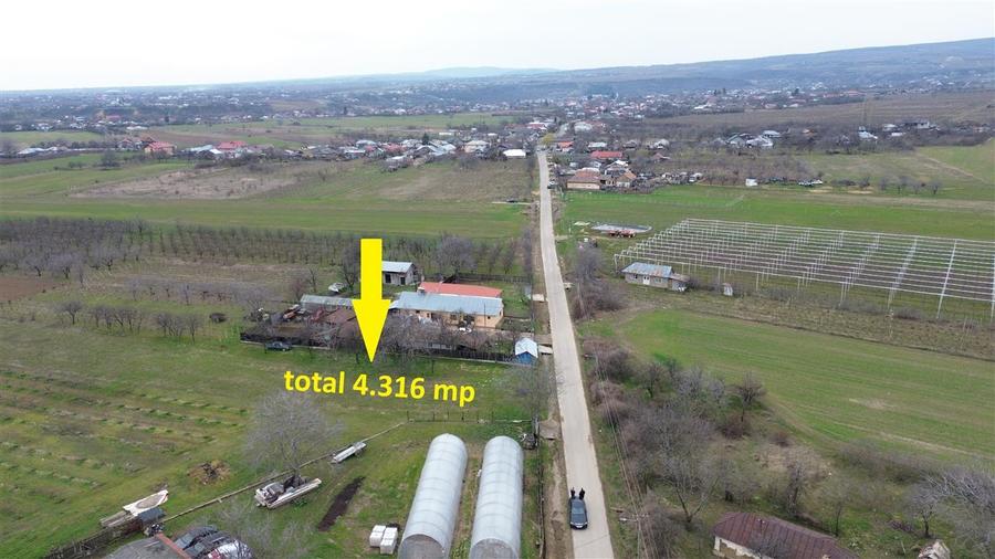 Teren intravilan 1.308mp + 3.008mp extravilan in Urechesti de vanzare - 3